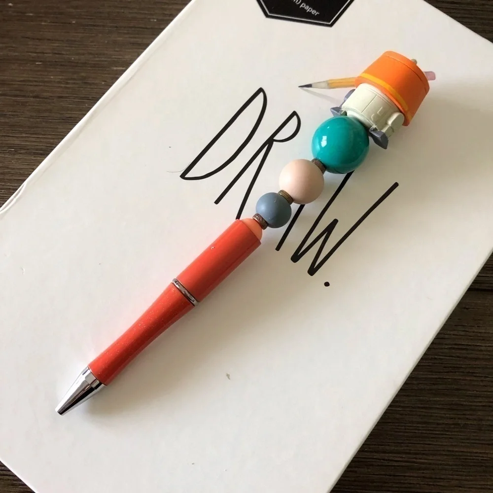 Disney Doorables: Star Wars: Chopper (C1-10P) handmade beaded pen